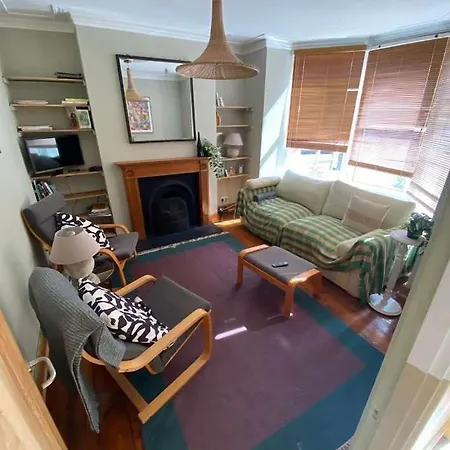Apartment Two Bedroom House In Southville *