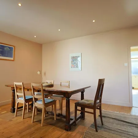 Apartment Two Bedroom House In Southville *